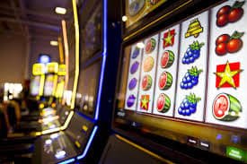 jdbkk log Live Casino — မြန်မာ ကစားသမားတစ်ဦး Baccarat live dealer game ကစားနေသောမြင်ကွင်း